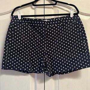 NWT Elle flat front polka dot Chino short